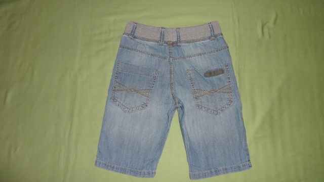 Nove kratke hlače Zara št. 116-122 do 128 iz kpl še zadaj