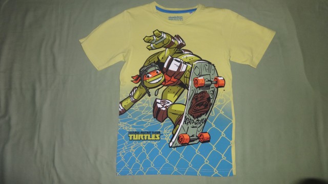 Nova majčka Ninja Turtles št. 140-146 iz kpl za 5 evrov