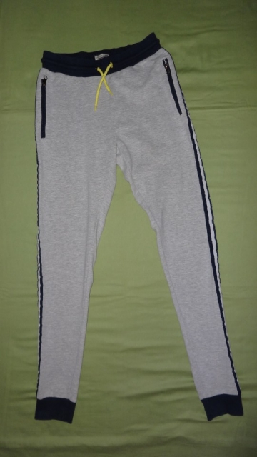 Spodnji del trenirke DJDutch jeans št. 164 iz kpl podarjen