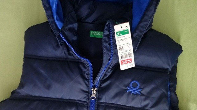 Nov bunda brezrokavnik Benetton št. 150 (XL)