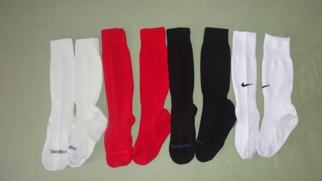 Komplet nogometnih nogavic Sondico, Nike št. 30-33 za 5 evrov