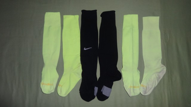 Komplet nogometnih nogavic Sondico, Nike št. 30 za 4 evre
