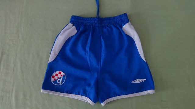 Kratke športne hlače Dinamo št. 110-116 za 3 evre