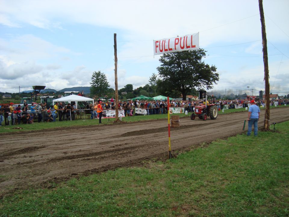 Traktor pulling GOTOVLJE - foto povečava