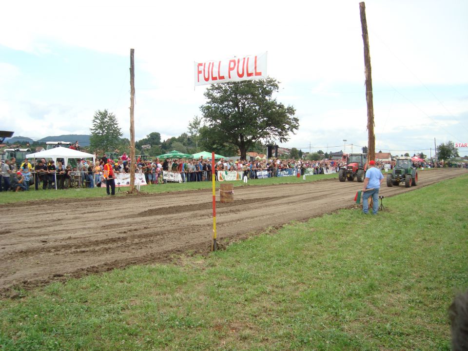 Traktor pulling GOTOVLJE - foto povečava