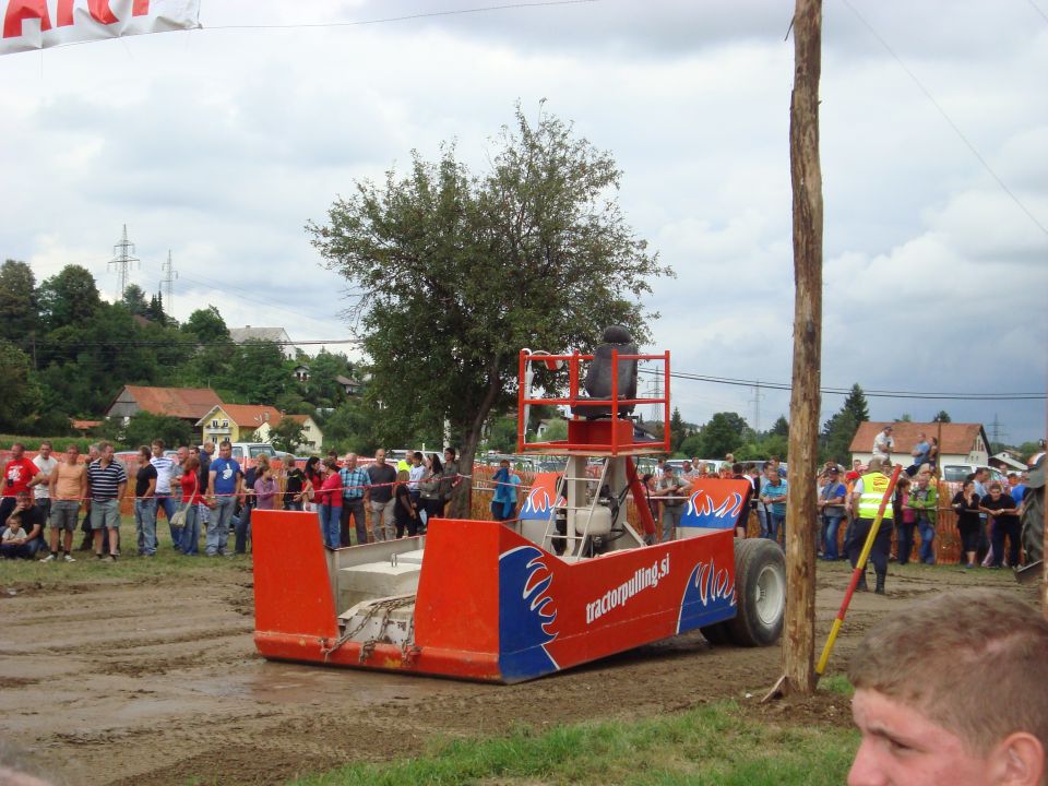 Traktor pulling GOTOVLJE - foto povečava