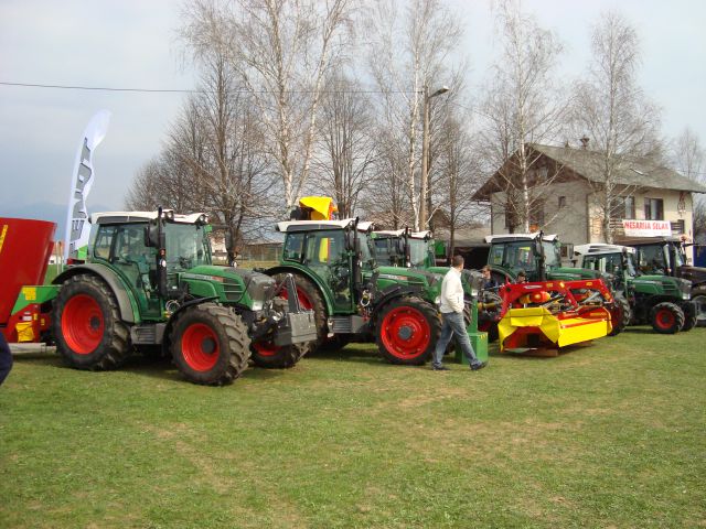 Fendt. Polje 2012 - foto