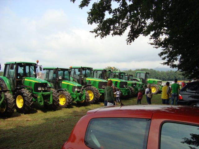 John deere predoslje - foto