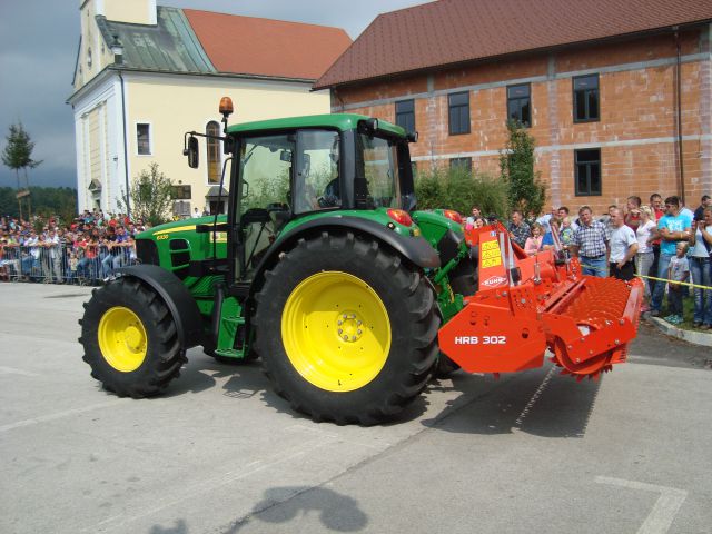 John deere predoslje - foto