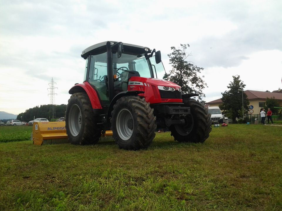 MASSEY FERGUSON GRAPAK predstavitev - foto povečava