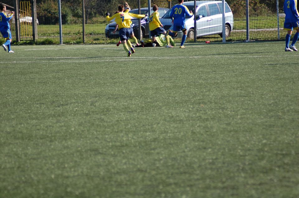 Ljubljana 16,10,11 Bravo - CM Celje - foto povečava