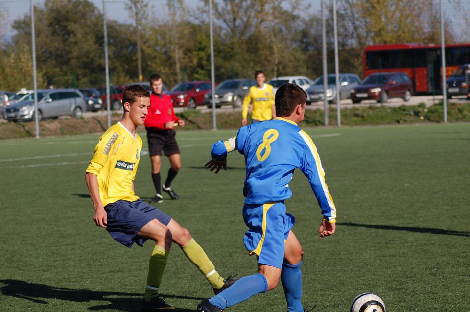 Ljubljana 16,10,11 Bravo - CM Celje - foto povečava