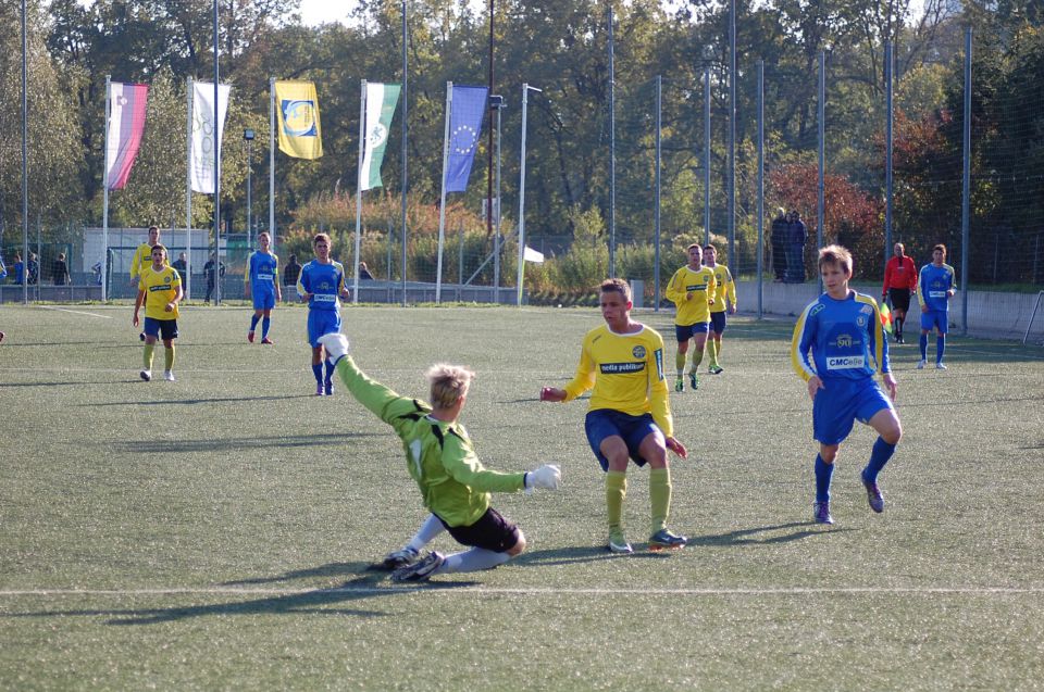 Ljubjana 2 16,10,11 Bravo - CM Celje - foto povečava