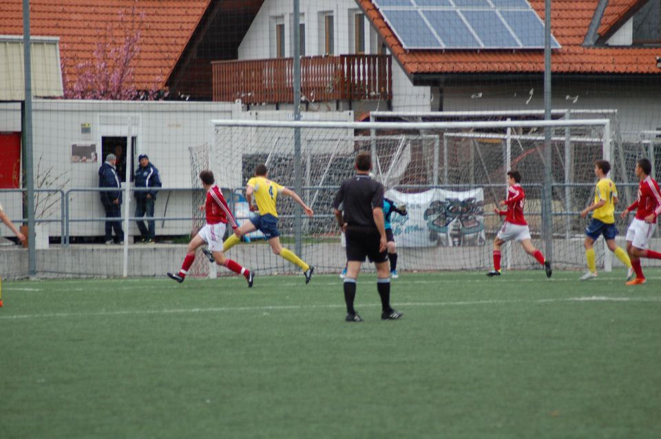 Ljublana 14,04,12 Bravo - Interblok - foto povečava