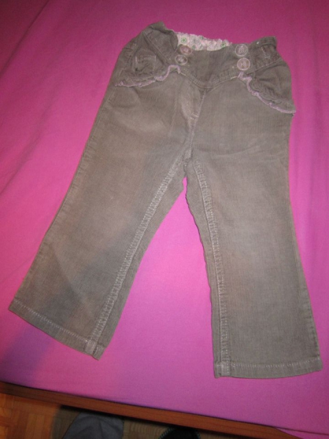 Next žametne hlače 86 (12 - 18 m) 1 eur
