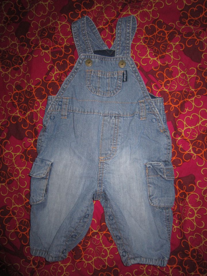 hm kavbojke z naramnicami 62 - 4 eur