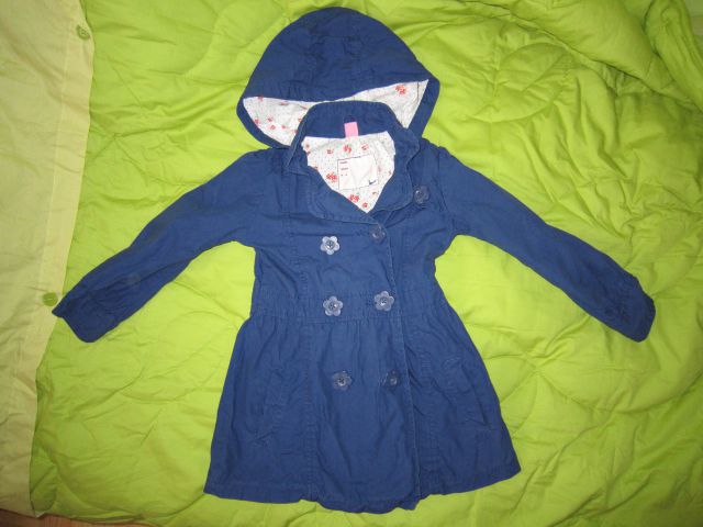 Trenčkot plašček 110 (4-5)  - 13 eur