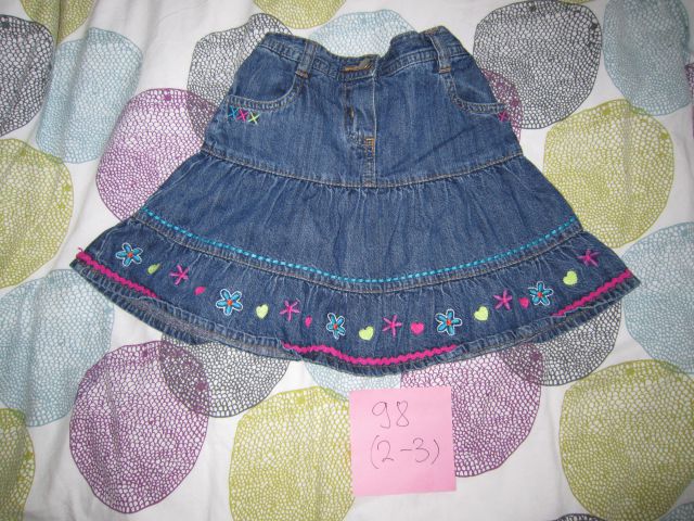 George 98 (2-3) -  4 eur