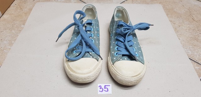 Teniske 35 - 4€