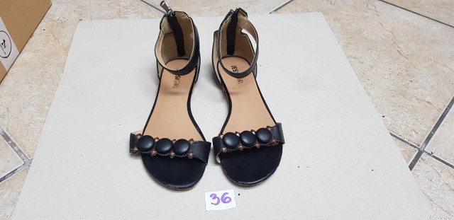 Sandali 36 - 8€