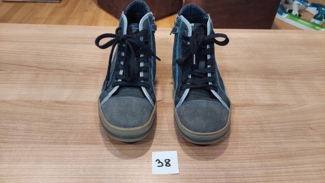 Čevlji Geox 38 - 20€