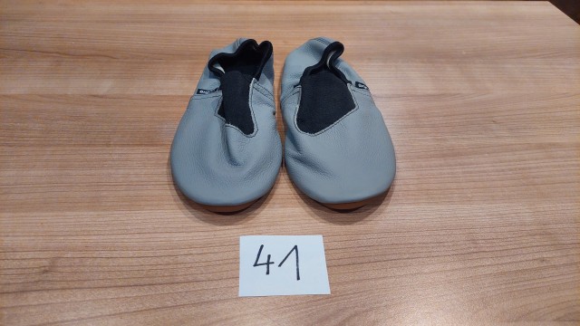 Copati Vučko 41, novi - 10€