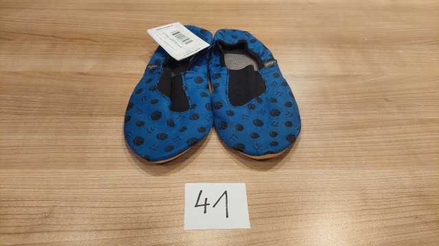 Copati Vučko 41, novi - 12€