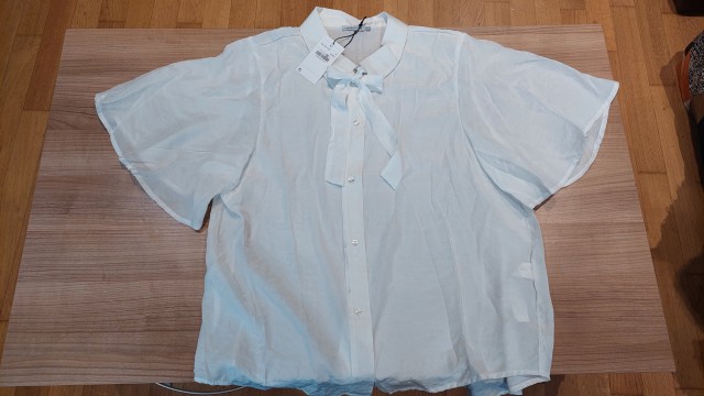 Nova bluza 42 - 7€
