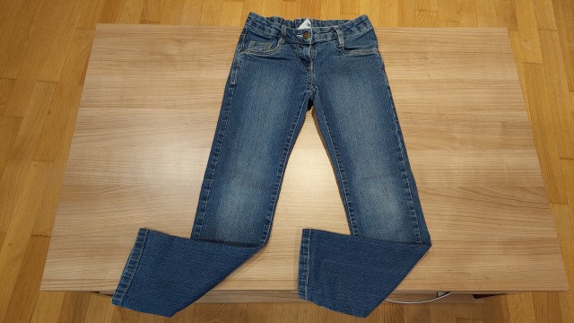 Jeans hlače C&A 140 - 6€