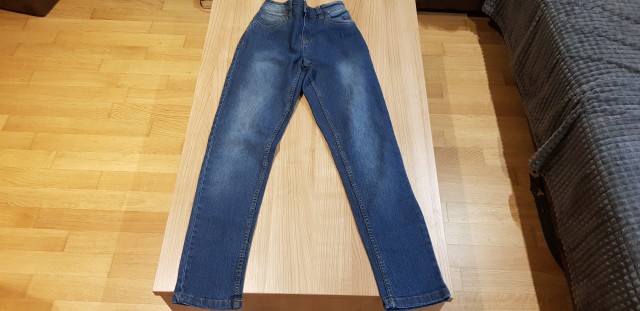 Jeans hlače 158 - 3€