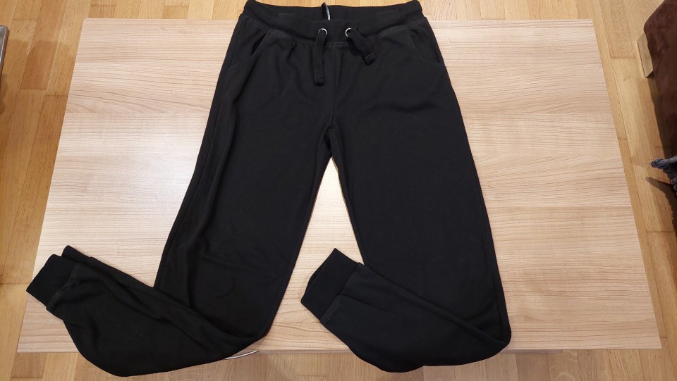 Hlače trenerka S, ustreza 158 - 5€