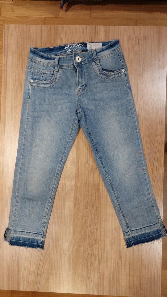 Jeans hlače 36, ustrezajo 158 - podarim ob nakupu