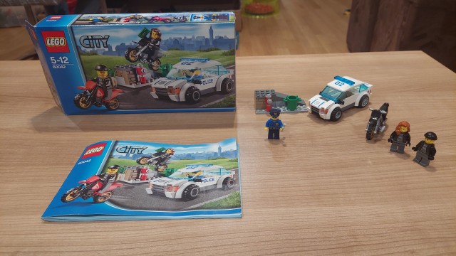 Lego 60042, Roparji - 10€