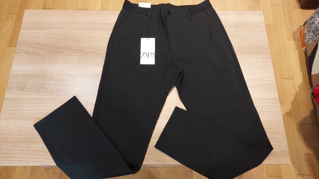 Nove fantovske elegantne hlače Zara S - 25€