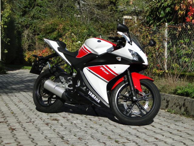 Yamaha YZF-R125 - foto