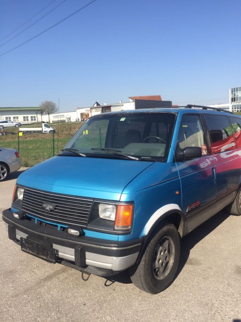 Chevrolet Astro - foto