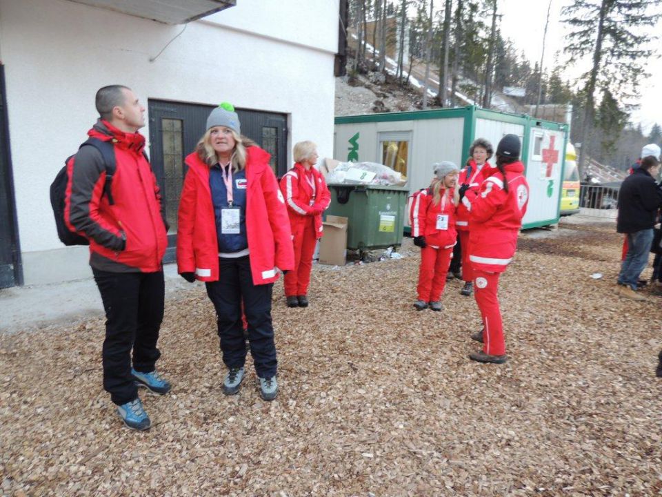 Planica ekipa prve pomoči 20.3.2015 - foto povečava