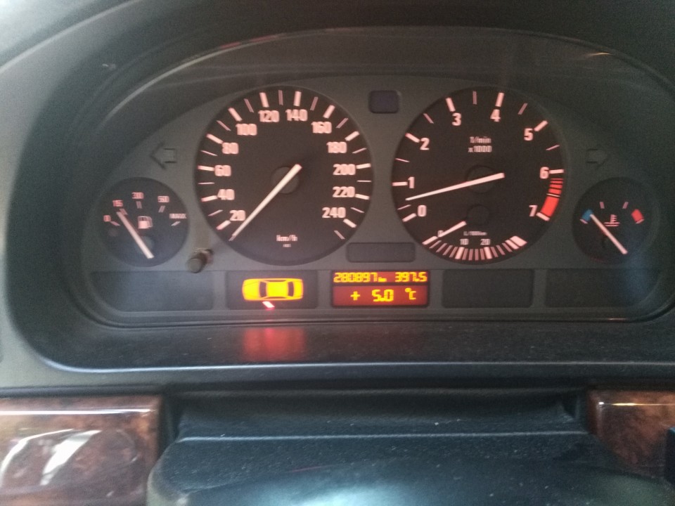 BMW E39 528i + LPG - foto povečava