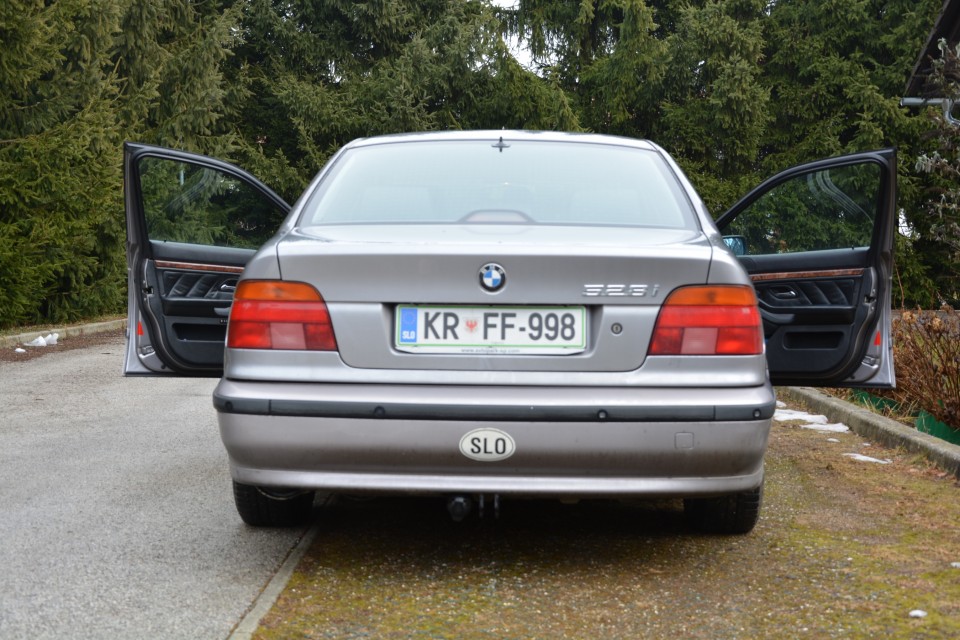 BMW E39 528i + LPG - foto povečava