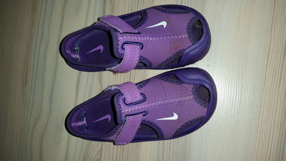 Nike sandalčki vel. 23,5