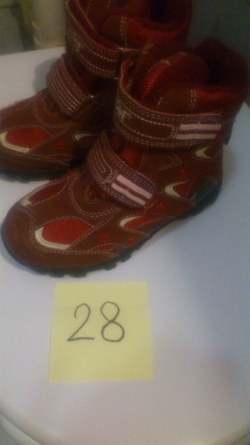 F./d. zimski visoki čevlji, št. 28, 8€
