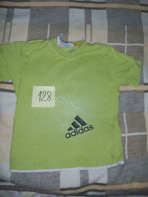 F. adidas majica, več nošena, št.128, 1 €