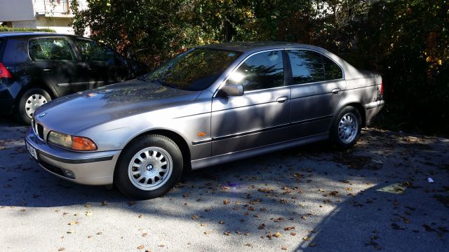 Bmw e39 523i 2000 - foto