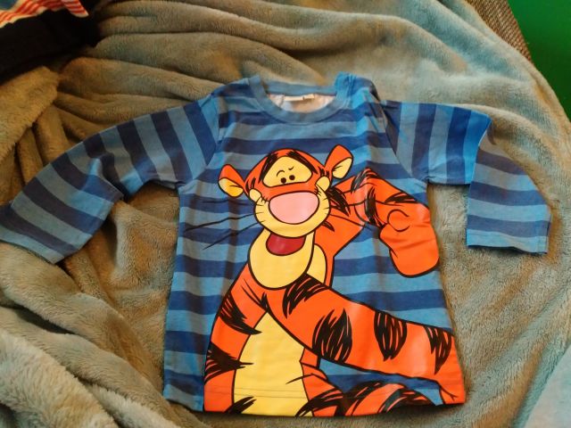 Disney, 18 mesecev, (6 €)