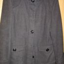 Volneni plašček, jaknica št. 40, cena 35 eur