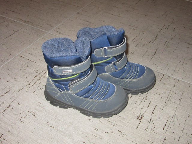 Ciciban zimski škornji št. 26, cena 16 eur