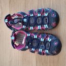 Mckinley sandali 34, 18€