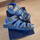 Novi sandali 32, 20€