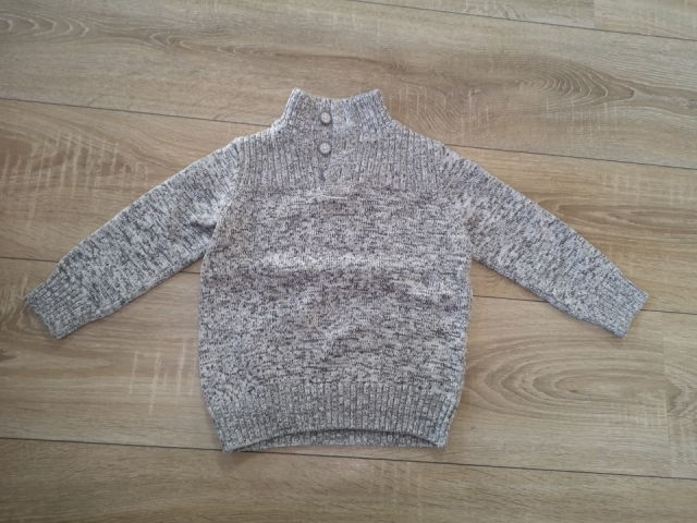 Pulover 92, 5€