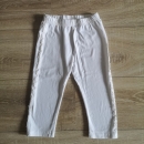 Bele 3-4 hlače 122, 4€